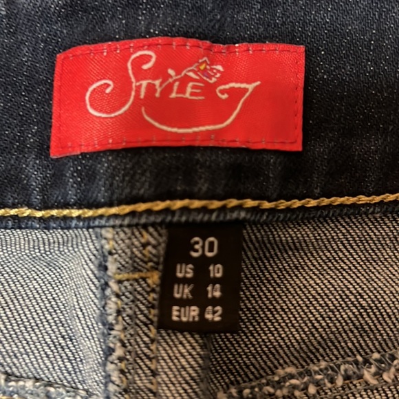 Style J, size 10, midi jean skirt - Picture 3 of 3